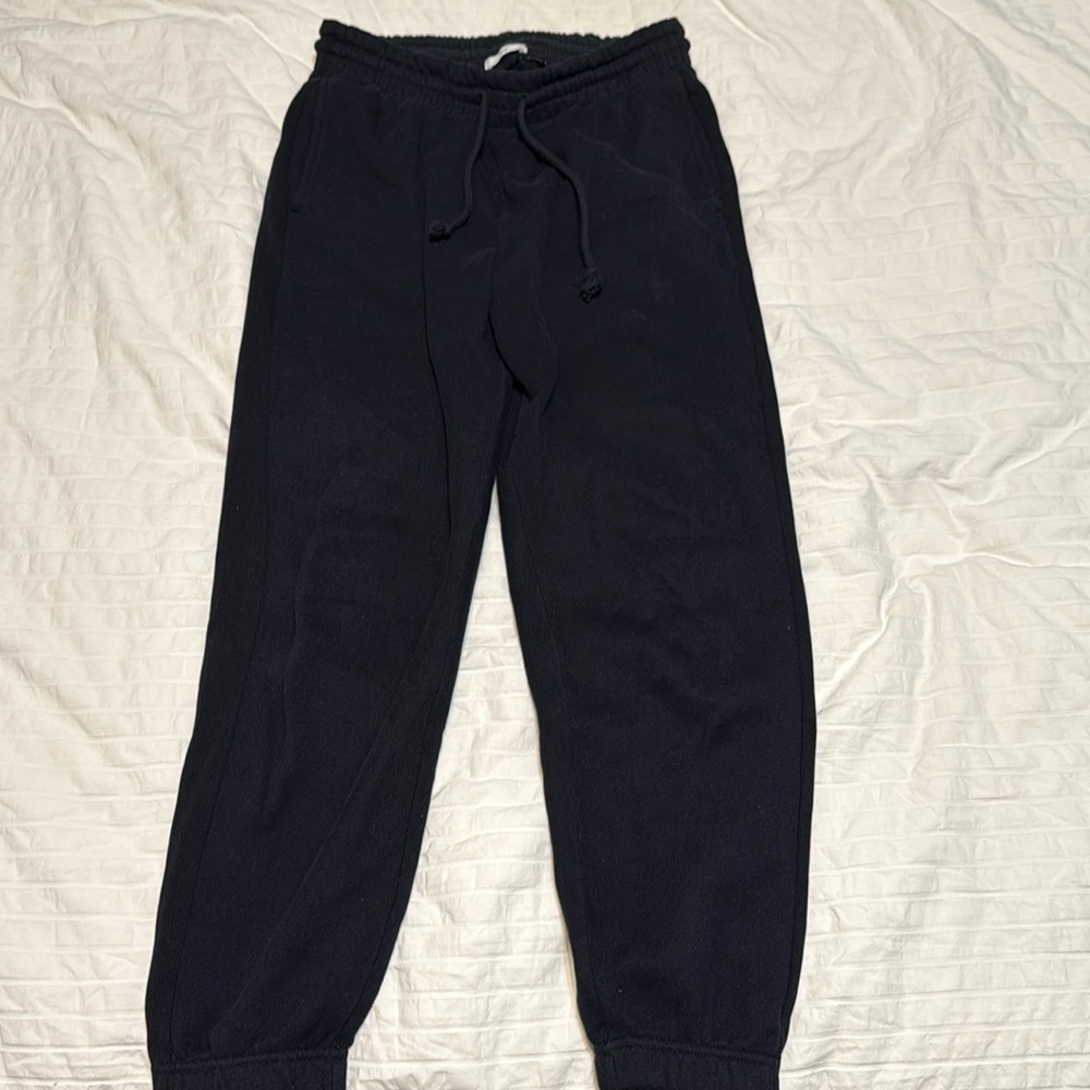 Black Aritzia Sweatpants